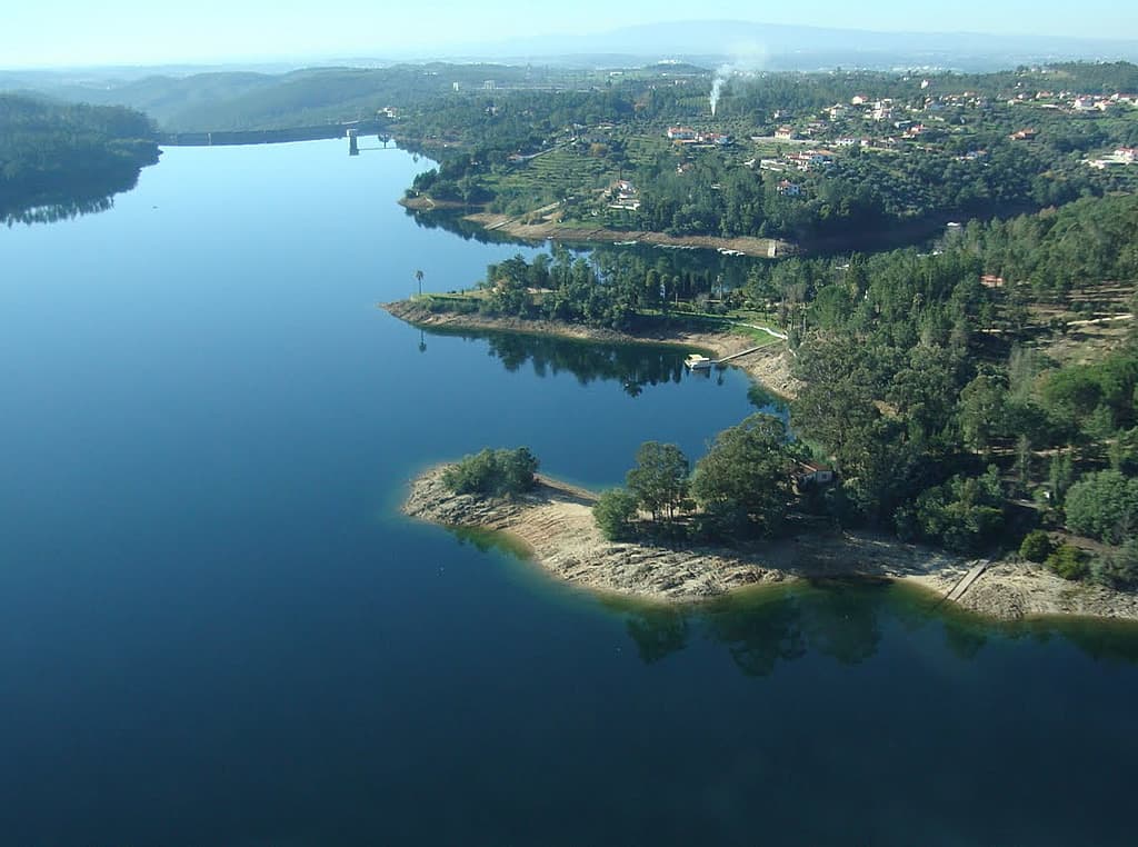 Place Castelo de Bode Dam