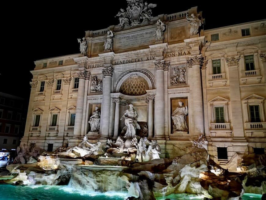 Lugar Fontana di Trevi