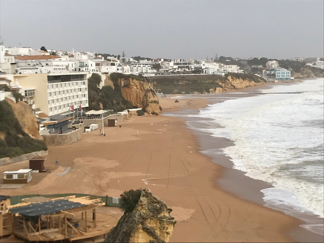 Moda Praia da Oura (Albufeira) - 2020 Qué saber antes de ir - Lo más ...