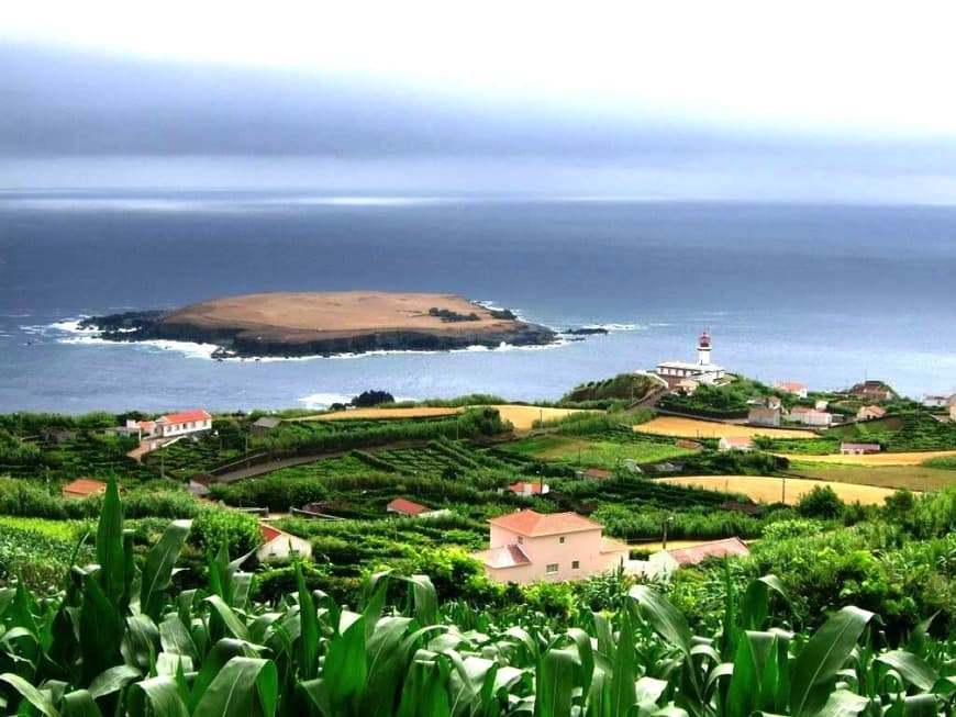 Place Farol da Ponta do Topo