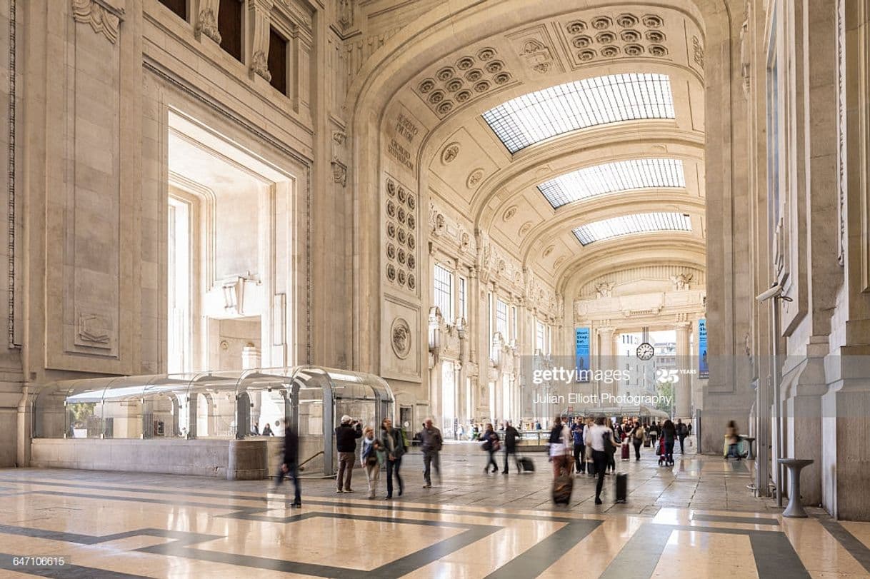 Place Milano Centrale Railway Station