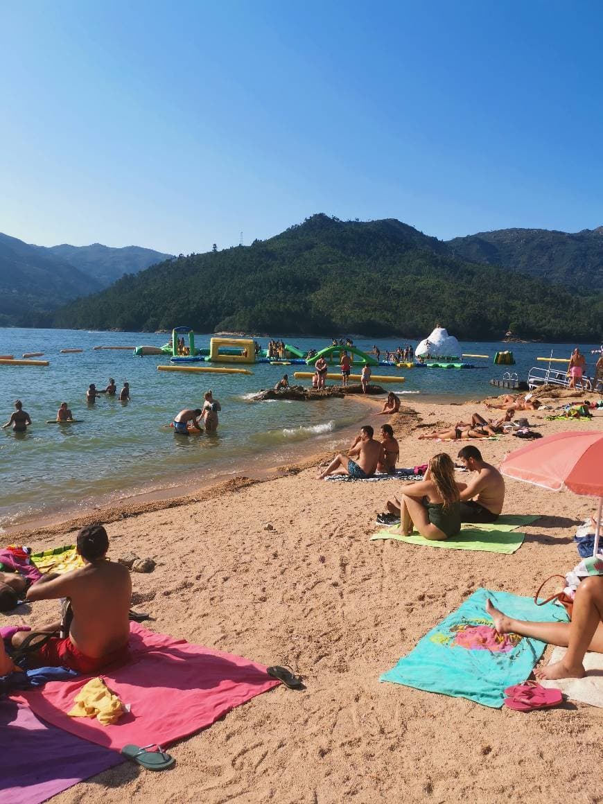 Place Praia Fluvial do Alqueirão 