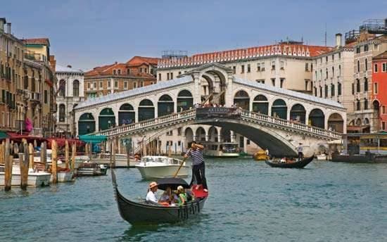 Place Venecia