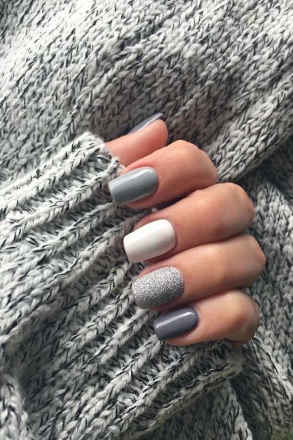 Fashion Unhas em tons de cinza e branco 🥰