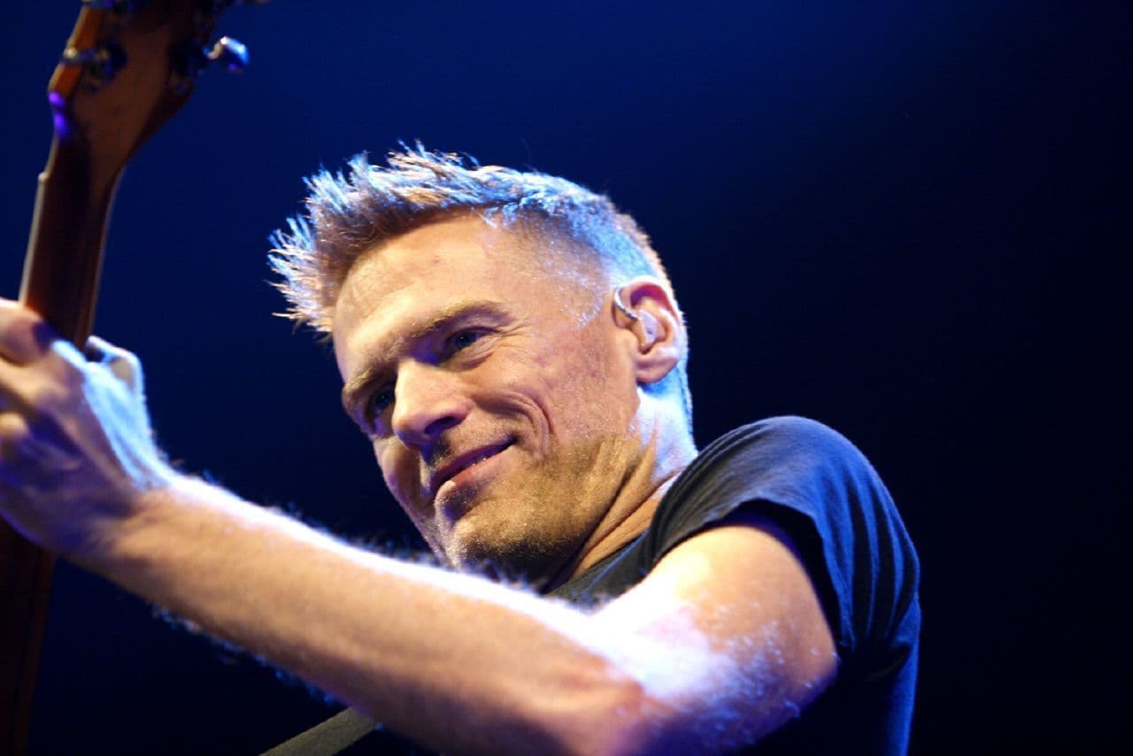 Music Bryan Adams