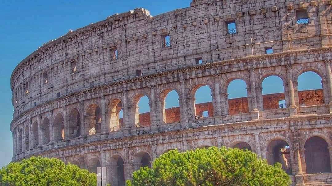 Lugar Coliseo de Roma