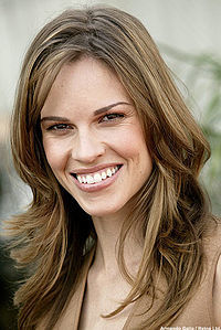 Moda Hilary Swank - Wikipedia