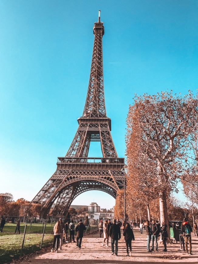 Place Torre Eiffel