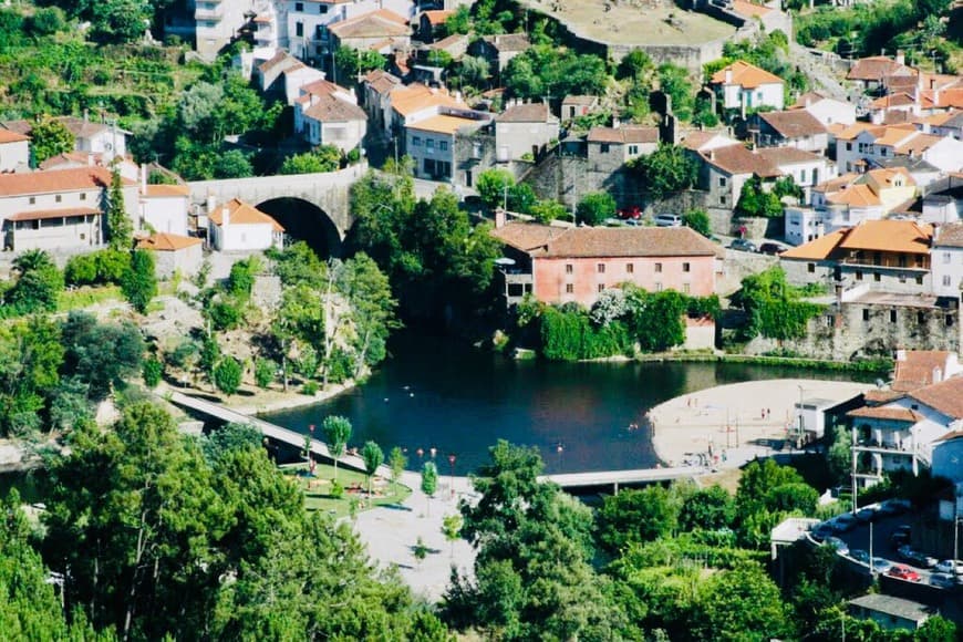 Place Praia Fluvial de Avô