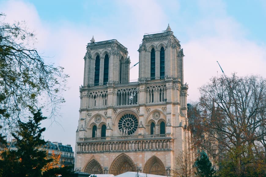 Place Catedral de Notre Dame