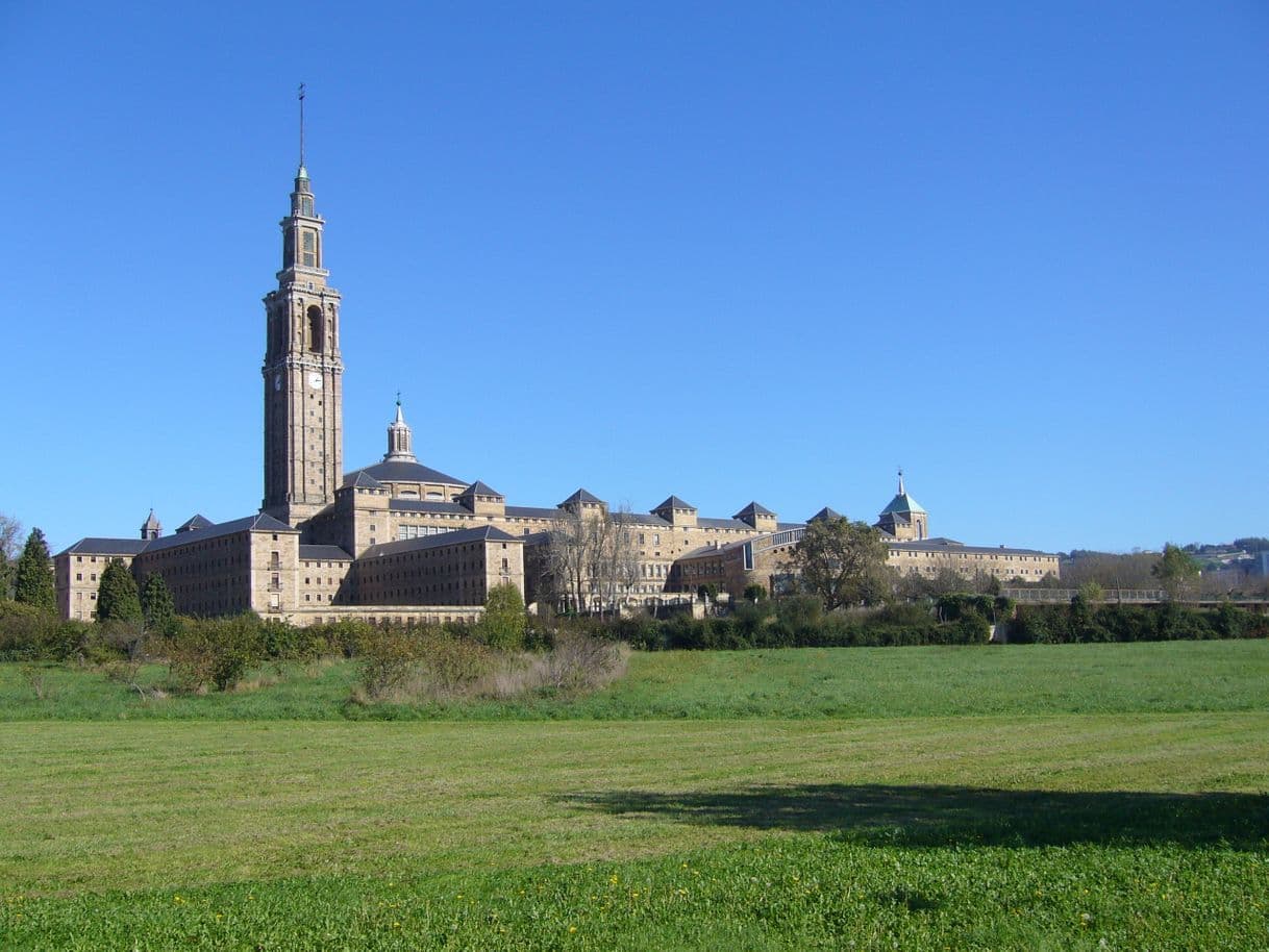 Place Universidad Laboral de Gijón