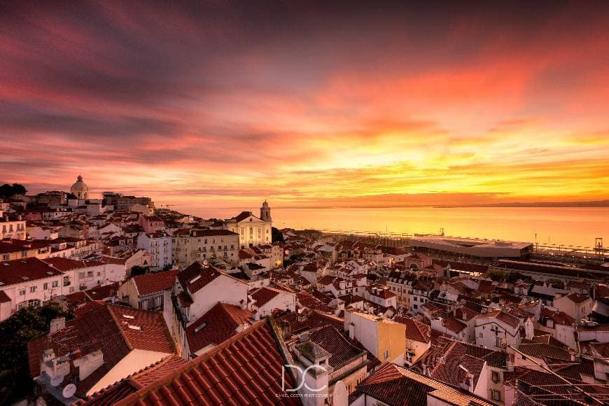 Place Miradouro das Portas do Sol