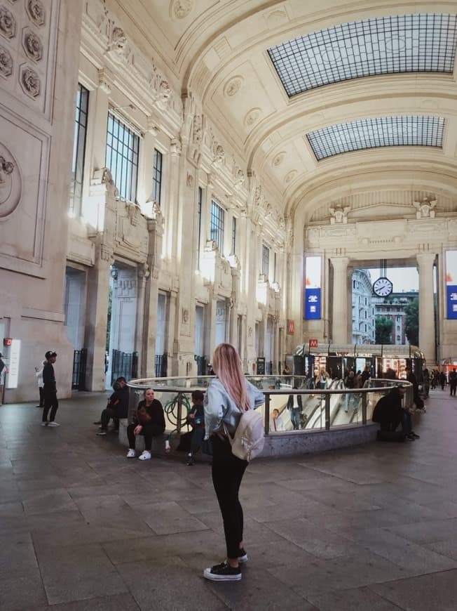 Place Milano Centrale Railway Station