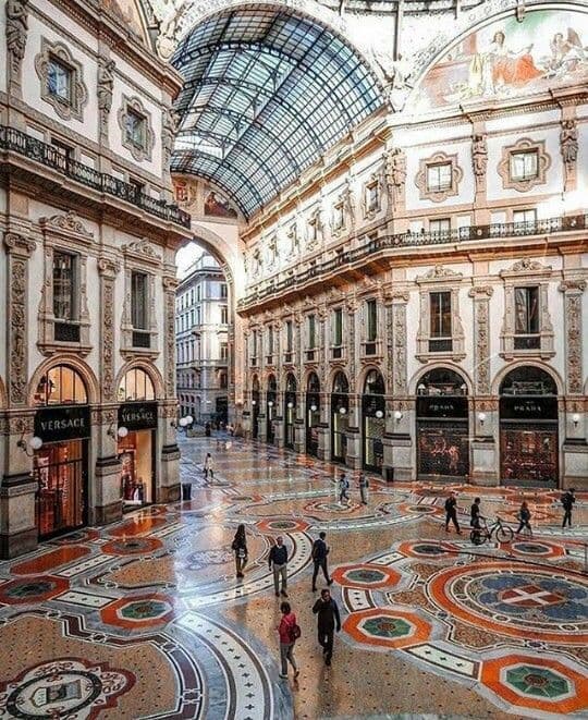 Place Vittorio Emanuele II