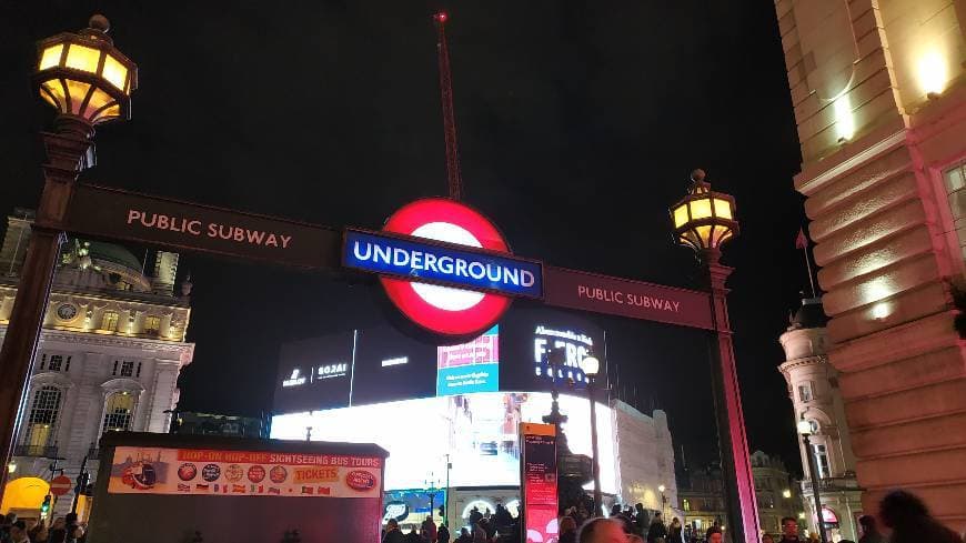 Lugar Piccadilly Circus