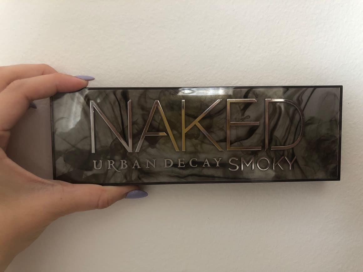 Producto Urban Decay Naked Smoky Eyeshadow Palette