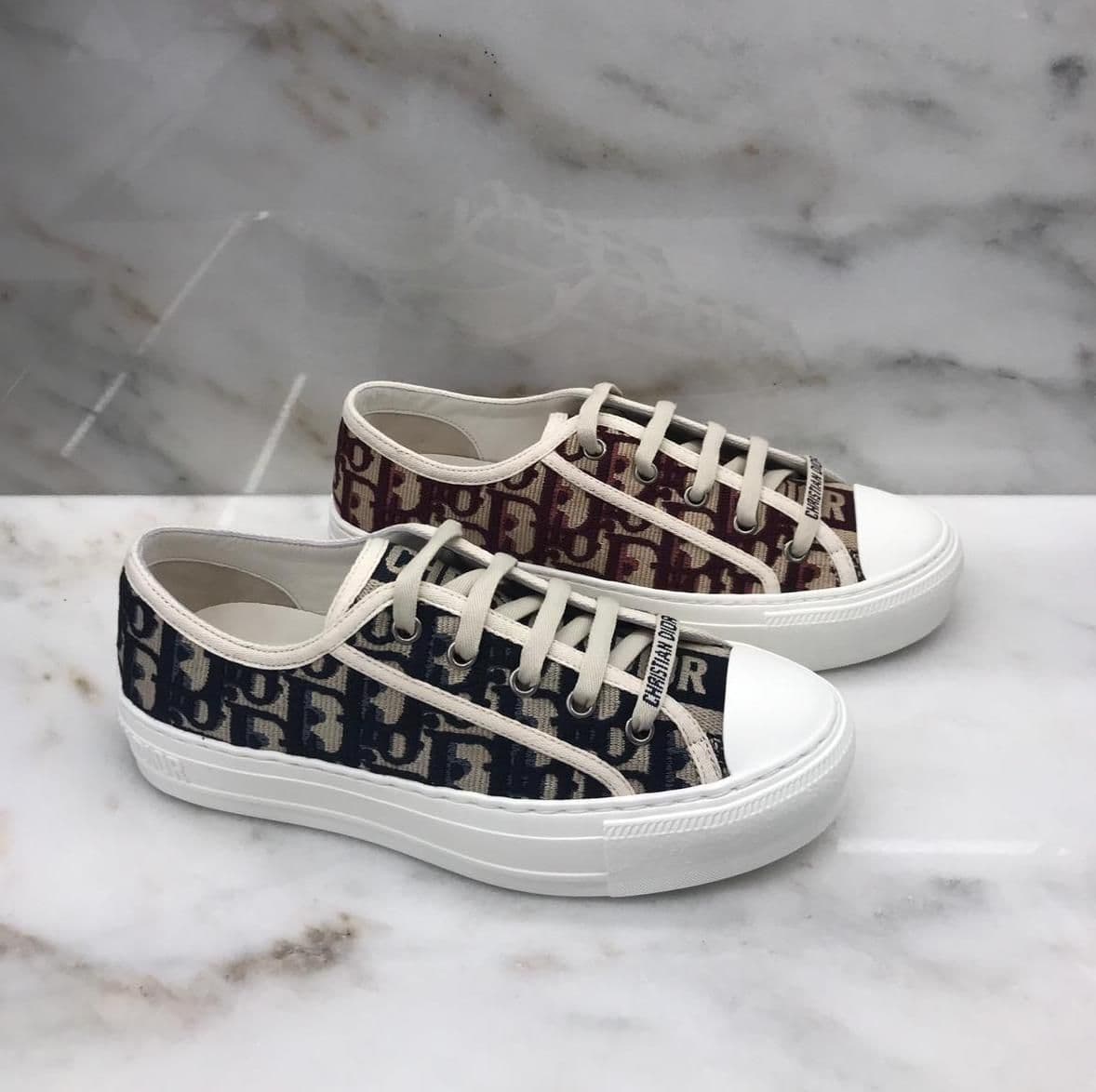 Product WALK'N'DIOR SNEAKER IN OBLIQUE EMBROIDERED CANVAS

