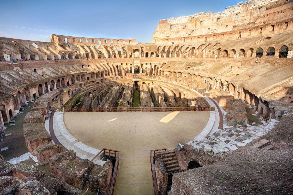 Lugar Coliseo de Roma