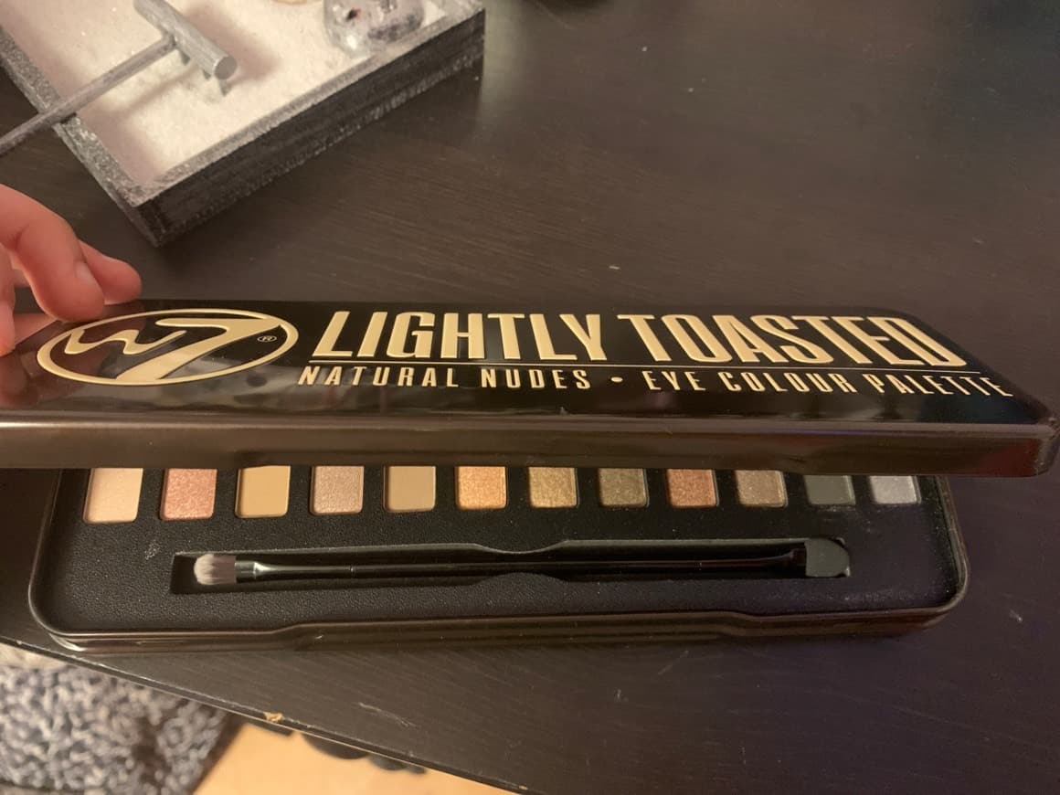 Belleza W7 Lightly Toasted Paleta de 12 Sombras de Ojos