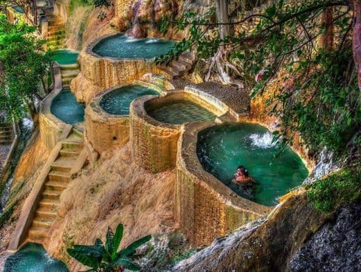 Place GRUTAS TOLANTONGO