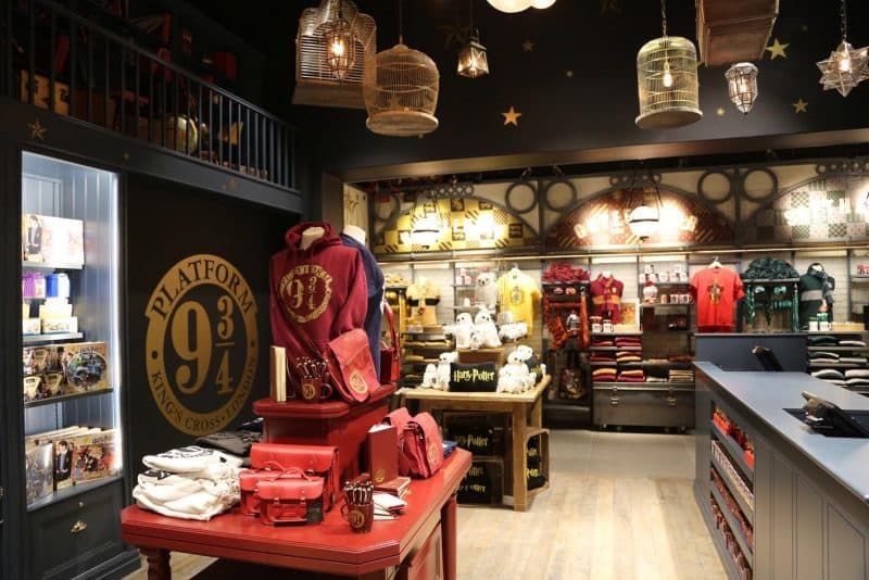 Place The Harry Potter Shop at Platform 9¾