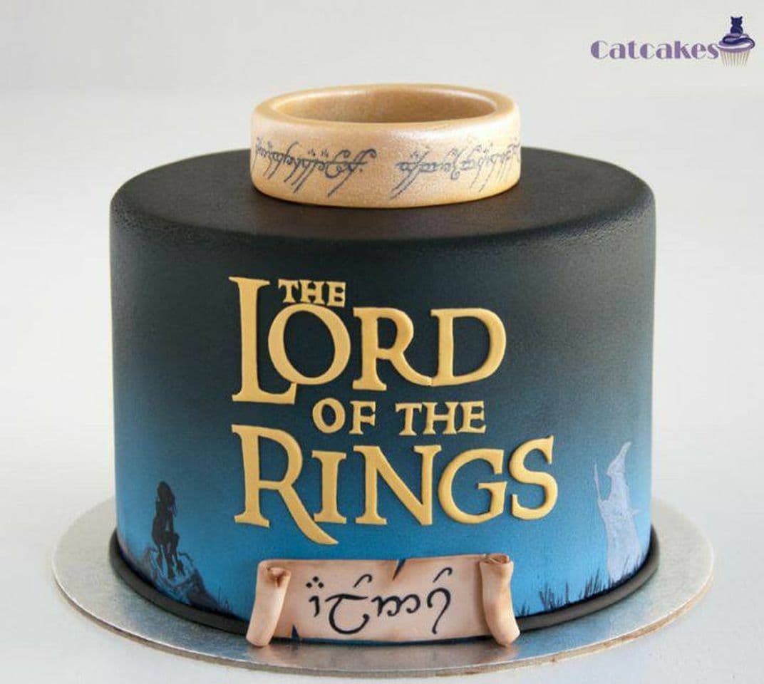 Fashion Lord of the Rings thematic cake