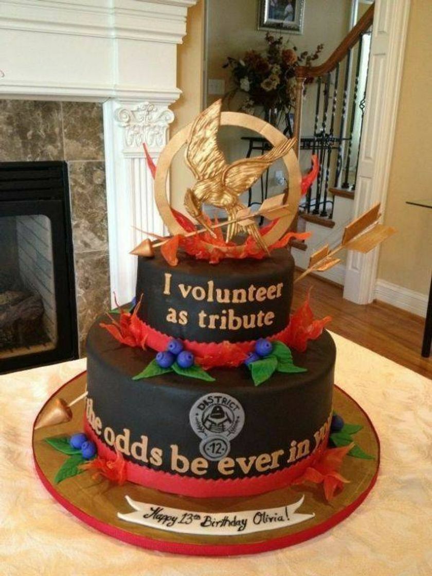 Fashion Hunger Games thematic cake