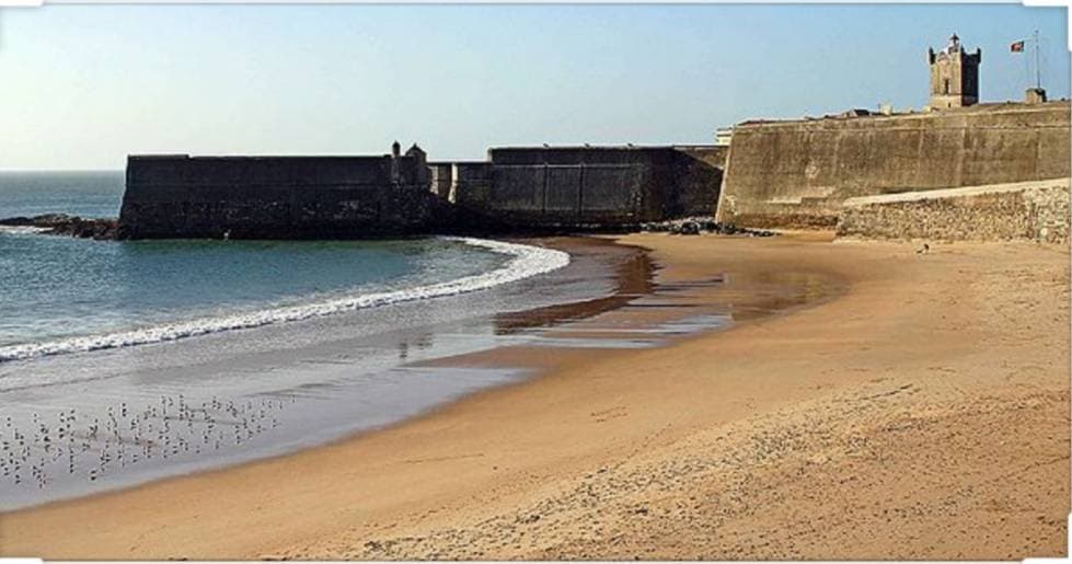 Place Torre's beach