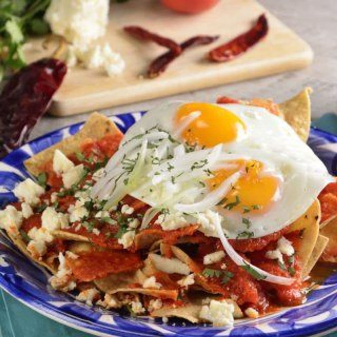 Fashion Chilaquiles rojo con huevo 