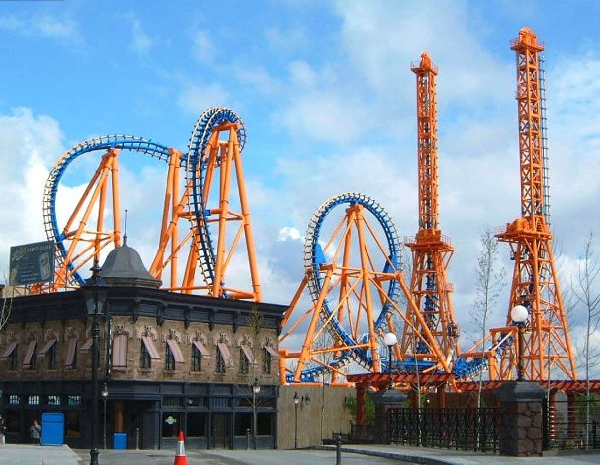 Place Atracción Stunt Fall | Parque Warner Madrid