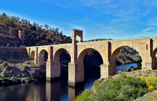 Place Puente de Alcántara