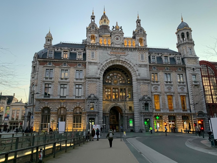 Place Centraal Station