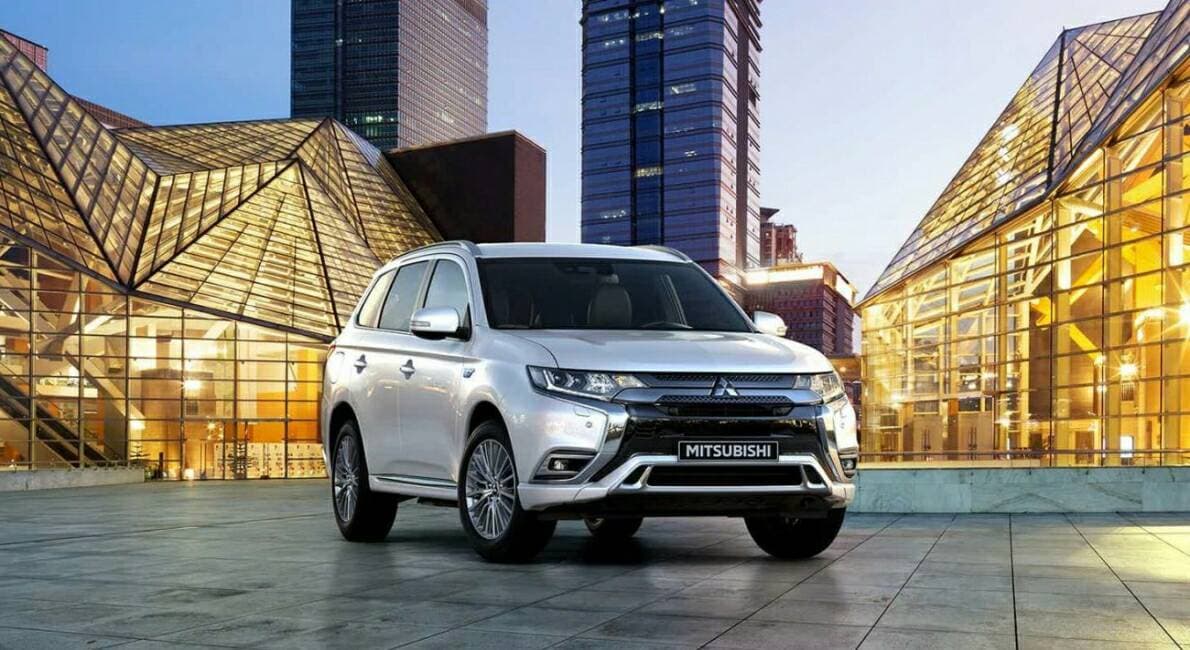 Moda Mitsubishi Outlander PHEV