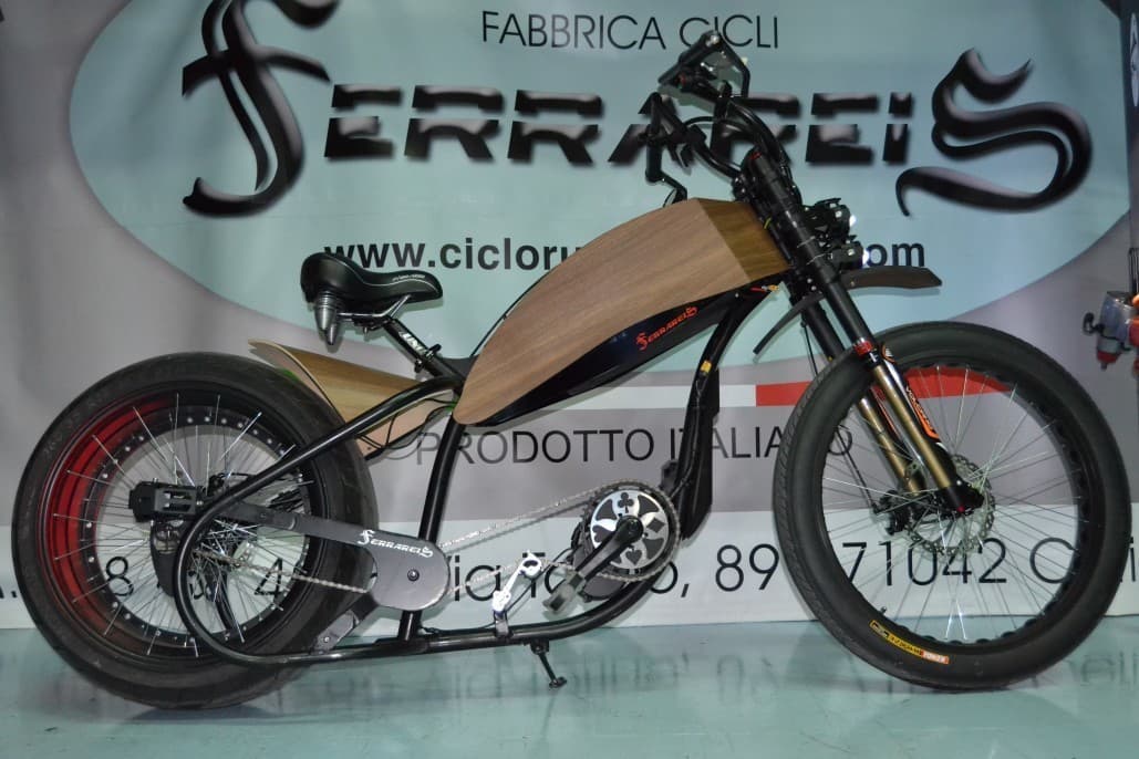 Lugar Cicli Ferrareis Harley Davidson Réplica E-Bikes Chopper Bobber Fat Bike BAFANG