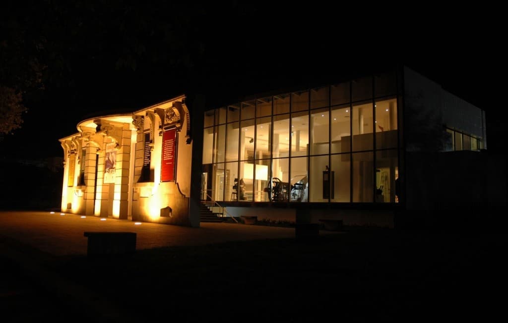 Place Biblioteca Municipal Rocha Peixoto