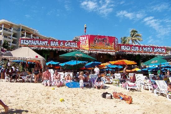 Restaurantes Mango Deck Restaurant, Bar & Beach Club