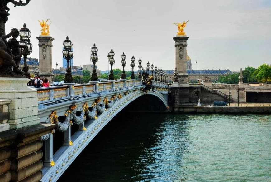 Place Pont Alexandre III