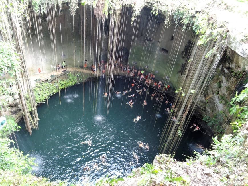 Place Cenote Ik Kil