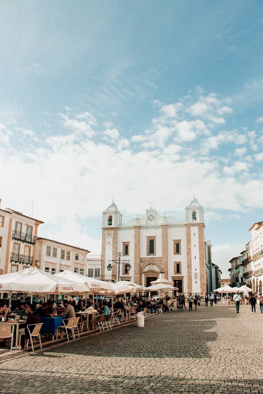 Lugar Praça do Giraldo