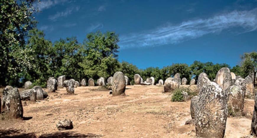 Lugar Cromeleque dos Almendres, Évora 