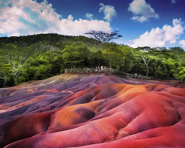 Lugar Seven Colored Earth