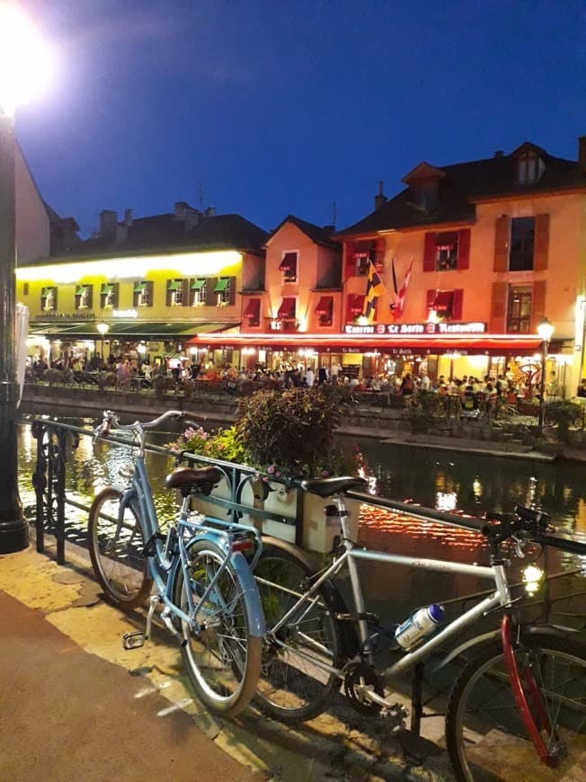 Place Annecy-le-Vieux