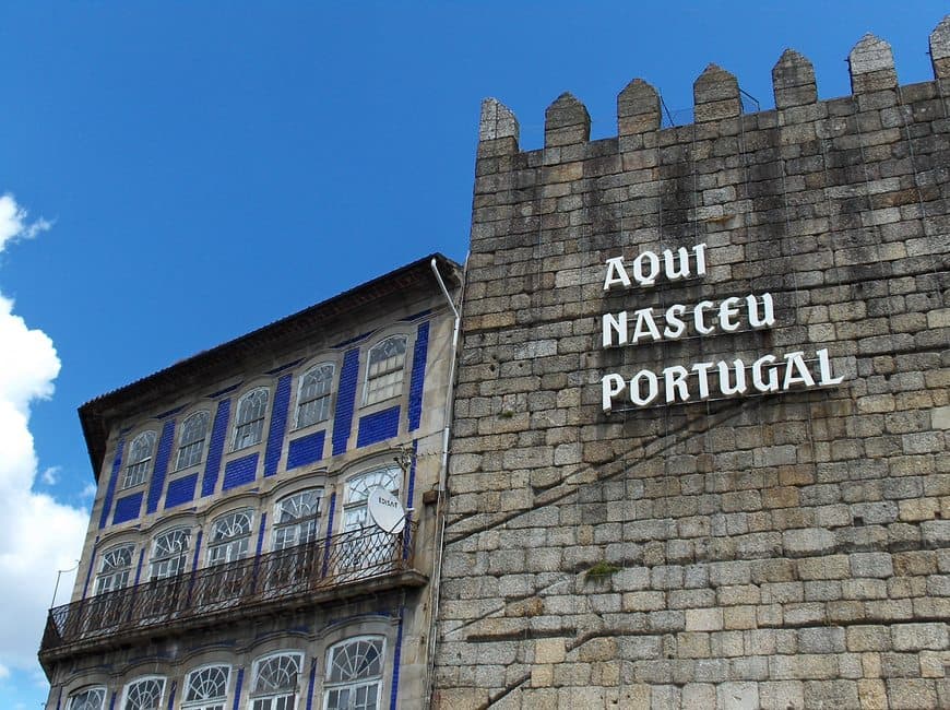 Lugar Aqui Nasceu Portugal