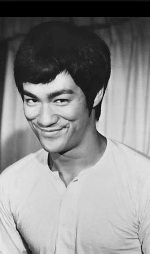 Electrónica Bruce Lee Edición Conmemorativa 75º Aniversario