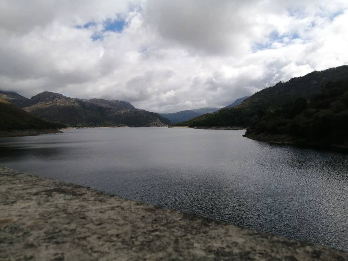 Place Barragem de Vilarinho das Furnas