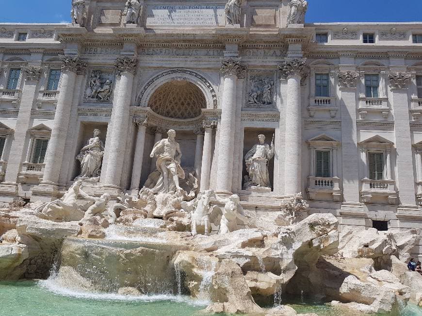 Place Fontana di Trevi