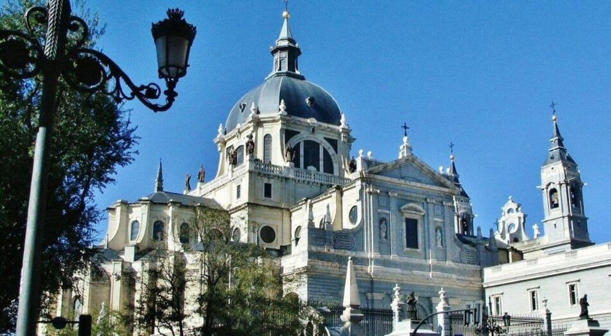 Place Almudena Cathedral