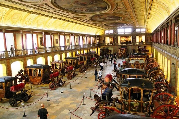 Place Museu Nacional dos Coches