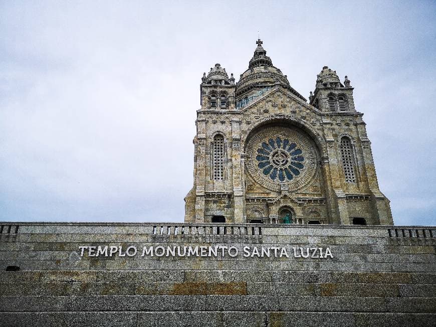 Lugar Santuário do Monte de Santa Luzia