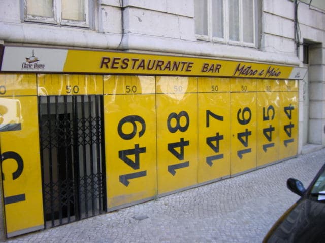 Restaurants Metro e Meio